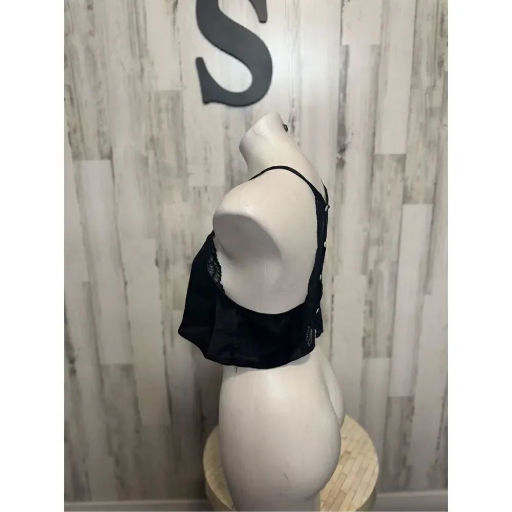 Black tank top - Picture 2 of 5